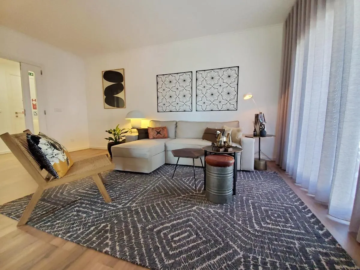 Lisbon Twin Towers Apartment