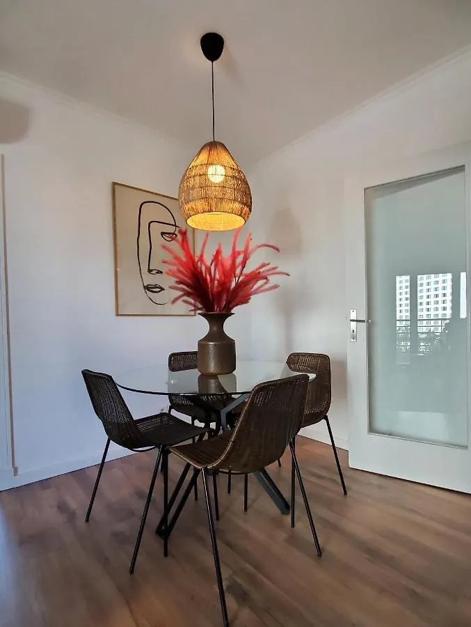 Lisbon Twin Towers Apartment