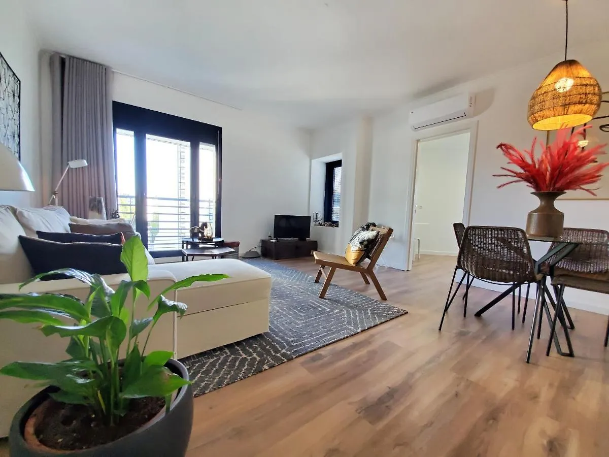 Lisbon Twin Towers Apartment